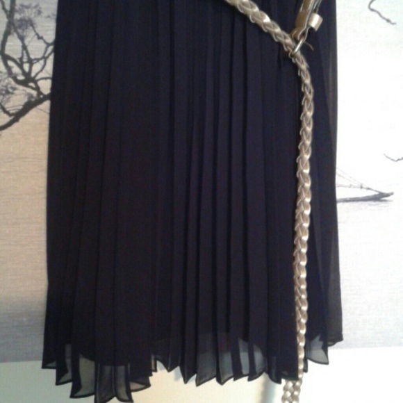 The Limited Little Black Dress - Picture 3 of 4